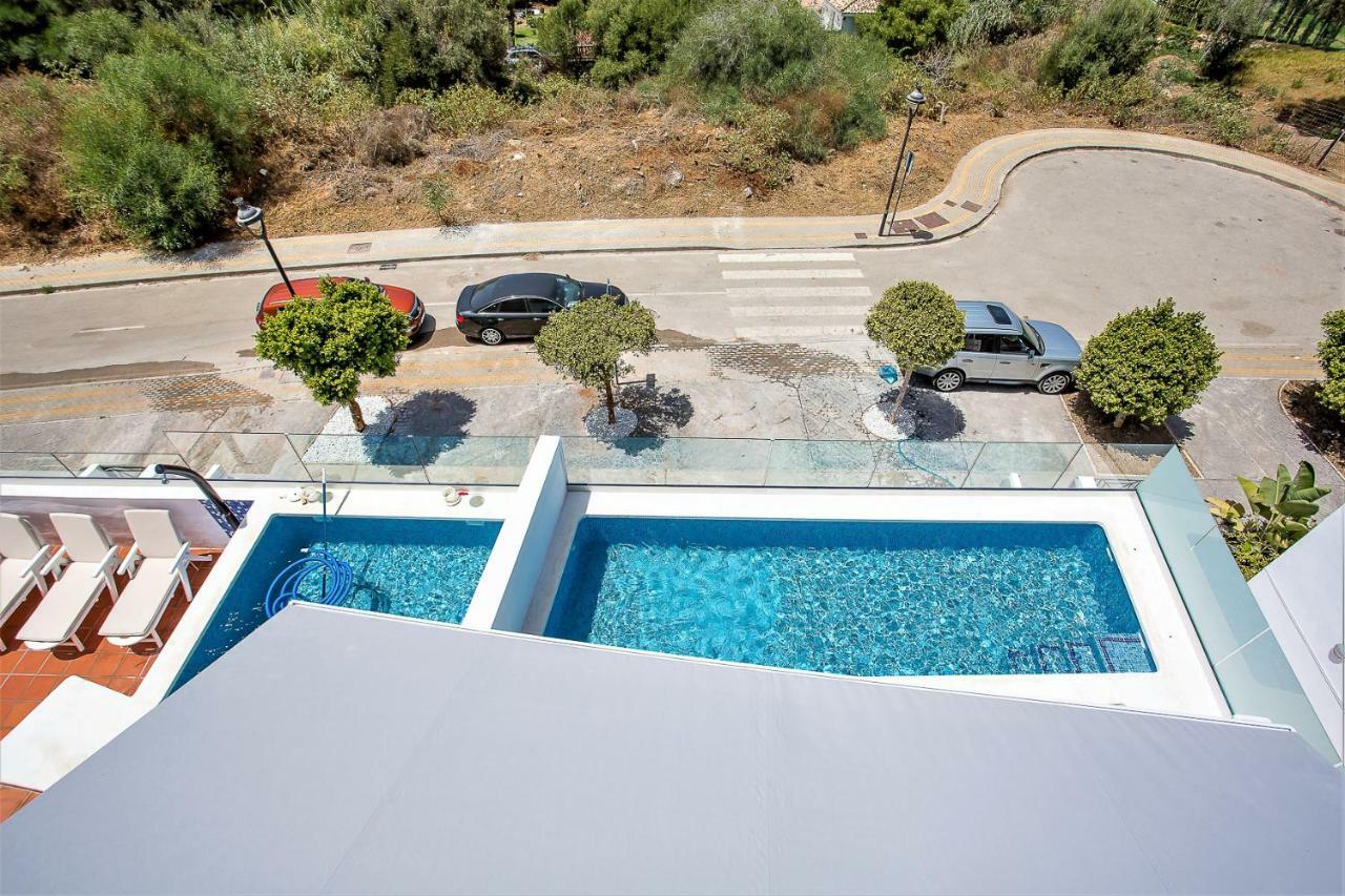 Luxury Apartments With Private Swimming Pool มาร์เบยา ภายนอก รูปภาพ