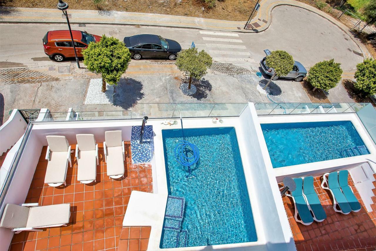 Luxury Apartments With Private Swimming Pool มาร์เบยา ภายนอก รูปภาพ